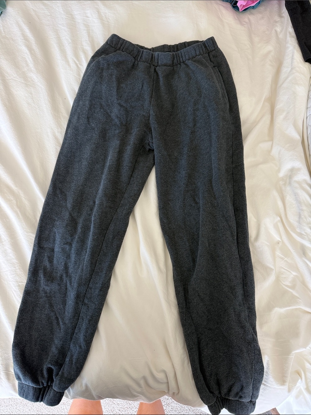Brandy Melville Dark Gray Rosa Sweatpants